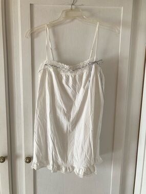 VTG Victoria’s Secret White Lace-Trim Babydoll Slip Dress with Ribbon Detail